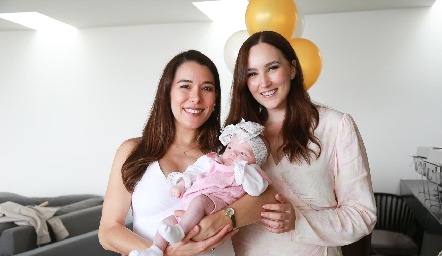  Michell Cano, Carla Figueroa y Julieta González.