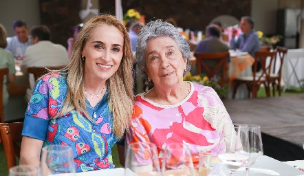  Gaby Torre y Monina Delgadillo.