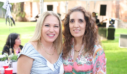  Julieta Medina y Karina Santoscoy.