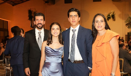 . Juan Paulo, Mari José Medellín, Juan Paulo Almanza y Cristina Vallejo
