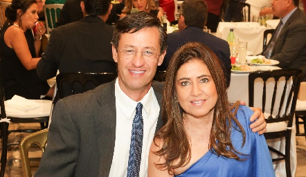  Javier Aguilar y Alejandra Martínez.