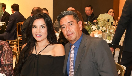  Elizabeth Ávila y Alejandro Rodríguez.
