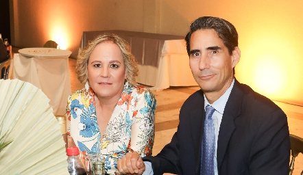  Adriana Chávez y Armando Vázquez,.
