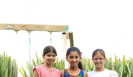  Valeria, Sofía e Isabella.