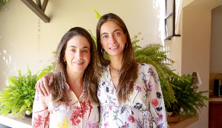  Gaby Lara y Lorena Andrés.