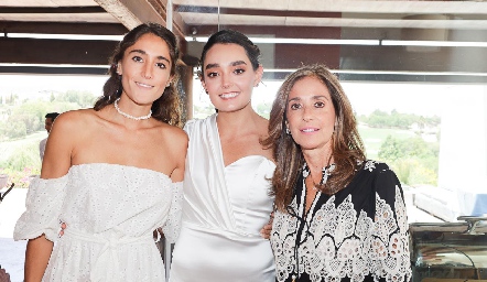  Mónica Serrano, Marianela Villasuso y Mónica Gaviño.