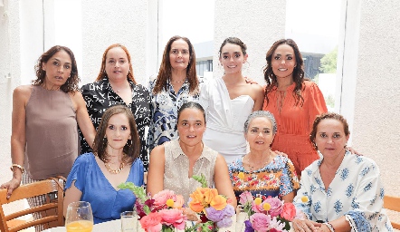  Lety Artolózaga, Cecilia Villanueva, Gabriela Villanueva, Marianela Villasuso, Marianela Villanueva, Norma Villanueva, María Rosa Rivera, Rosa María Villanueva y Luz María Villanueva.