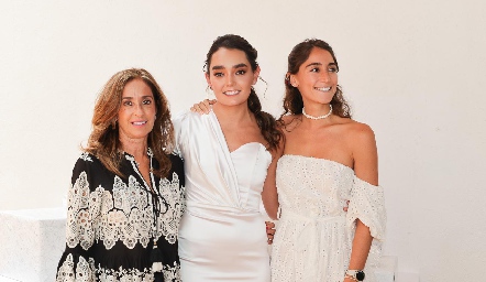  Mónica Gaviño, Marianela Villasuso y Mónica Serrano.