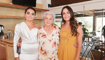  Marianela, Coco y Macarena Villasuso.