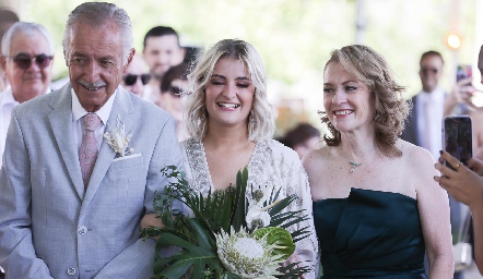  Carlos Dibildox Torres, Paulina Dibildox y Rocío Gómez Martínez.