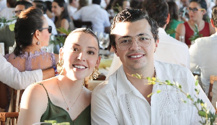  Alejandra Morales y Aldo Martinez.