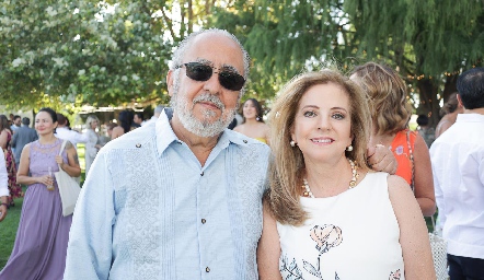  Alfonso Díaz de León y Emma Díaz de León.