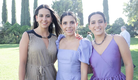  Verónica Gómez, Ilse Lázaro y María Lavín.