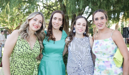  Andrea, Daniela Boelsterly, Fernanda Torres y Bárbara Mercado.