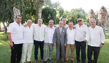  Gerardo Rodríguez, Octavio Aguilón, Enrique Villarreal, Chavo Espinosa, Fernando Díaz de León, Roberto Fernández, Lisandro Bravo, Guillermo Paredes y Javier Ochoa.