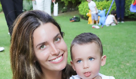  Ana Victoria de la Rosa y Lorenzo Dauajare.