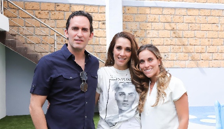  Edgardo Gómez, Judith Gómez y Dani Llano.