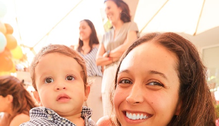  Eduardo Frías y su mamá Marilú Díaz de León.
