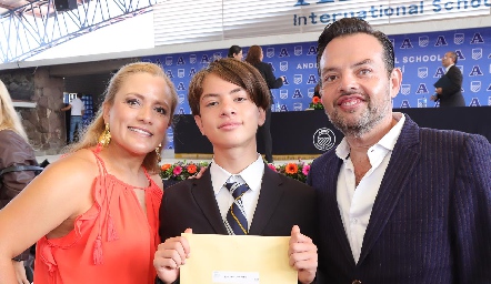  Yolanda Tapia, Juan Pablo Vera y Marco Antonio Vera.
