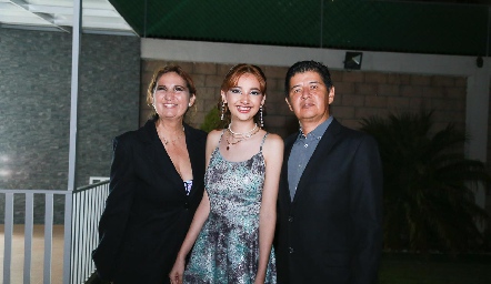  Corina Olvera, Sarah Fuentes y Juan Jesús Fuentes.