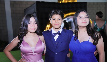  Abigail, Rodrigo y Alejandra.