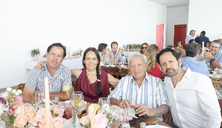  René Gutiérrez, Roxana Gutiérrez, Héctor Gutiérrez e Hiram Gutiérrez.