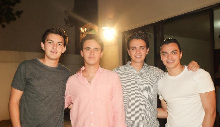  Víctor Lomelí, Rafael Aguilar, Juan Pablo Rocha y Santiago Perez.