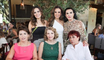  Ceci Bremer de Galarza, Ale Díaz de León, Laura González, Daniela Díaz de León, Manela Galarza y Yoya Galarza.