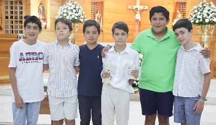  Juan Carlos con sus amigos.