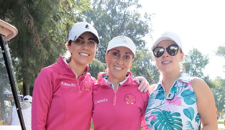  Lucía Galarza, María Acebo e Isabela Morales.