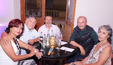  Verónica Rueda, Rafael Rueda, Nicolás Pérez, José Luis Leiva y Luz María Urenda.