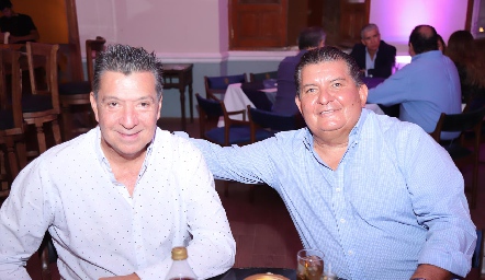  Gabriel González y Roberto Solano.
