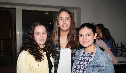  Lupita Rodríguez, María Paula Silva y Lore Mercado.