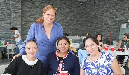  Karla González, Elisa Vilet, Josefina Valeria y Nadia Gutiérrez.