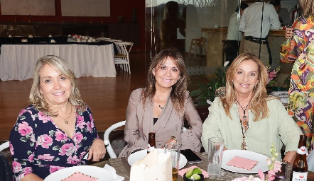  Luzma Navarro, Lety Medina y Lorenza Gutiérrez.