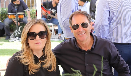  Mari Carmen Pérez y Carlos Celis.