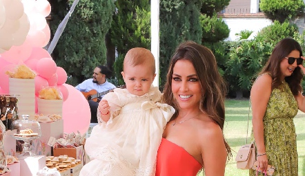  Regina Güemes y Leticia Stahl.
