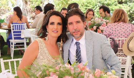  Sandra y Mario Mercado.