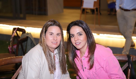  Isa López y María Fernanda Castillo.