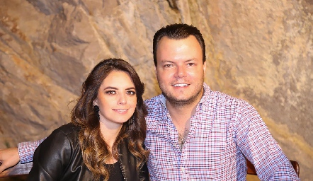  Luis Ángel Córdova y Mariana Castro.
