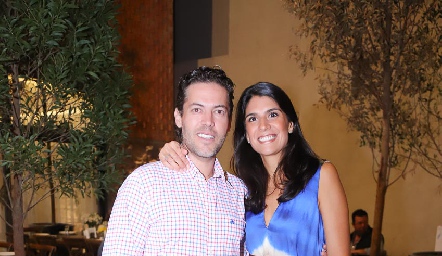  Paco Dauajare y Adriana Torres.