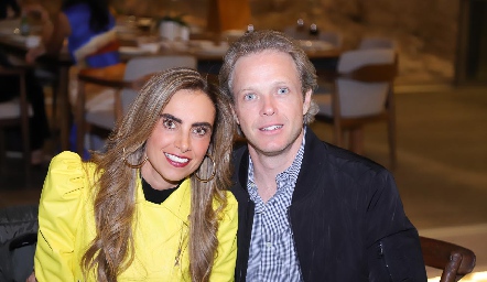  Lucía Galarza y Luis José Martínez.