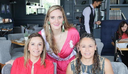  Beatriz Lavín, Paulina Gómez y Patricia Vilet.