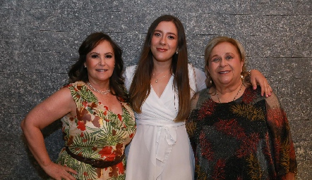  Ingrid de Luna, Sofía Loperena y Gerry Loperena.