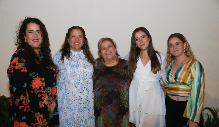  Rocío, Pilar, Gerry, Sofía y Fernanda Loperena.