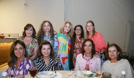  Ingrid Pérez, Gaby Serment, Lynette Pizzuto, Claudia Ávila, Ana María González, Clauida Toledo, Hilda Rodríguez, Betilú Sánchez y Marlú Mendizábal.