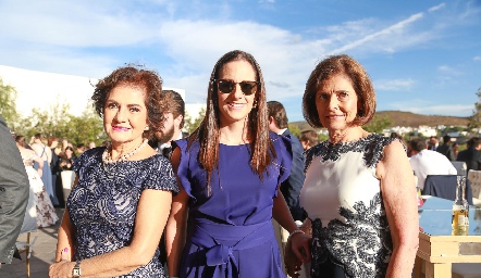  María Zendejas, Mayela Cabrera y Piti Martí.
