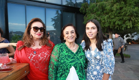  Leticia Cardona, Patricia Cardona y María José Mendoza.