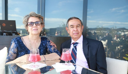  Yolanda Medrano y José Medrano.