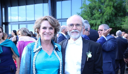  Alicia Vertiz y Eduardo Martí, papás del novio.